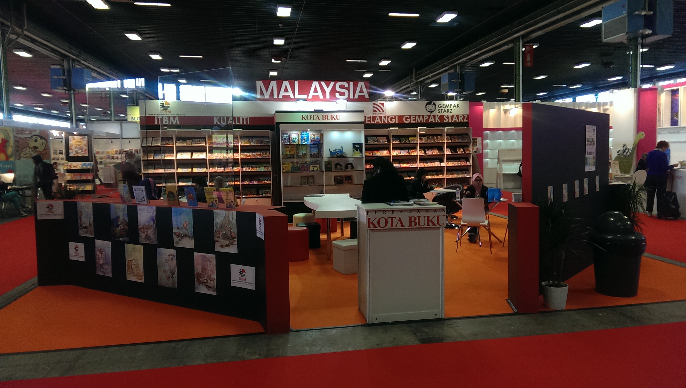 Other Stands at the 2015 Bologna Book Fair